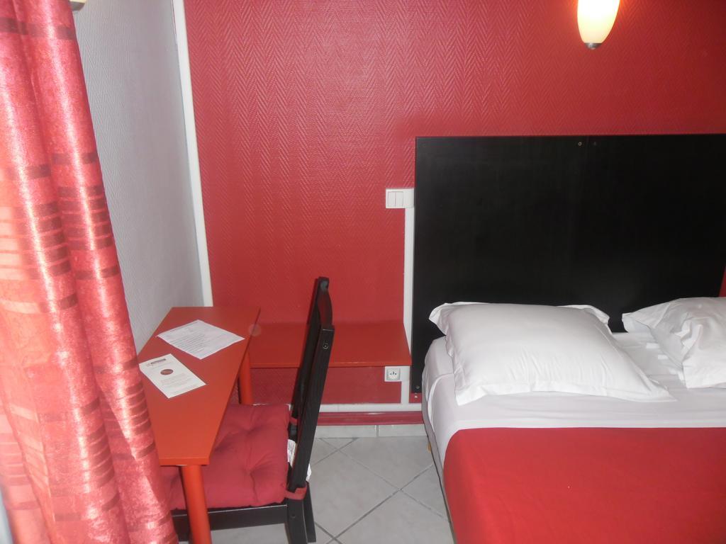 Hipotel Paris Montmartre Gare Du Nord Стая снимка