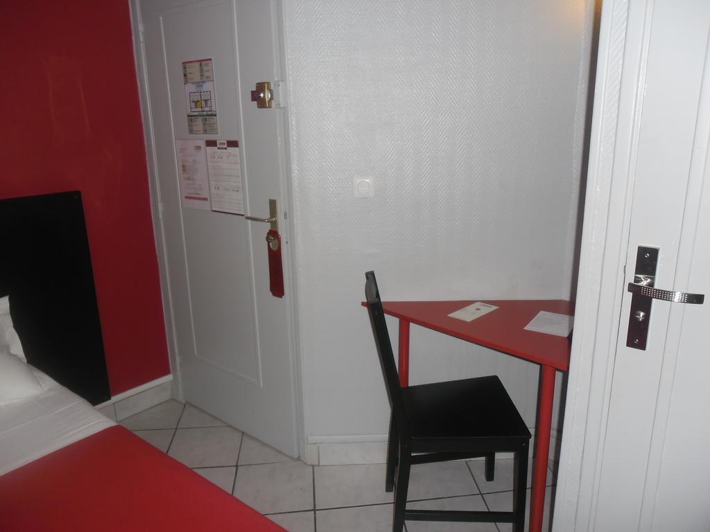 Hipotel Paris Montmartre Gare Du Nord Стая снимка