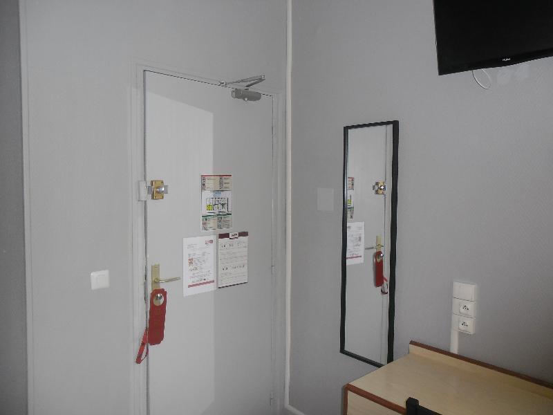 Hipotel Paris Montmartre Gare Du Nord Екстериор снимка