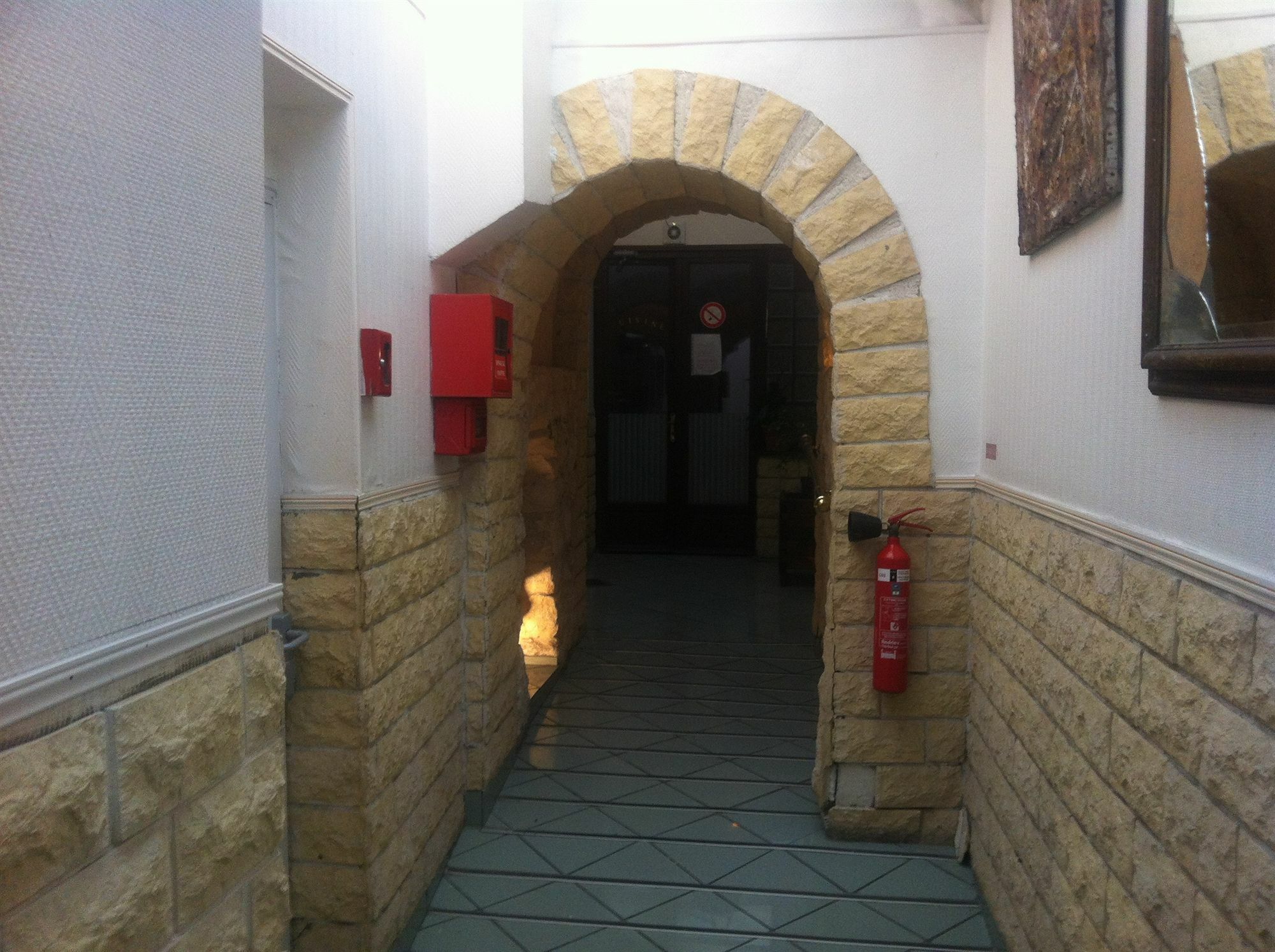 Hipotel Paris Montmartre Gare Du Nord Екстериор снимка