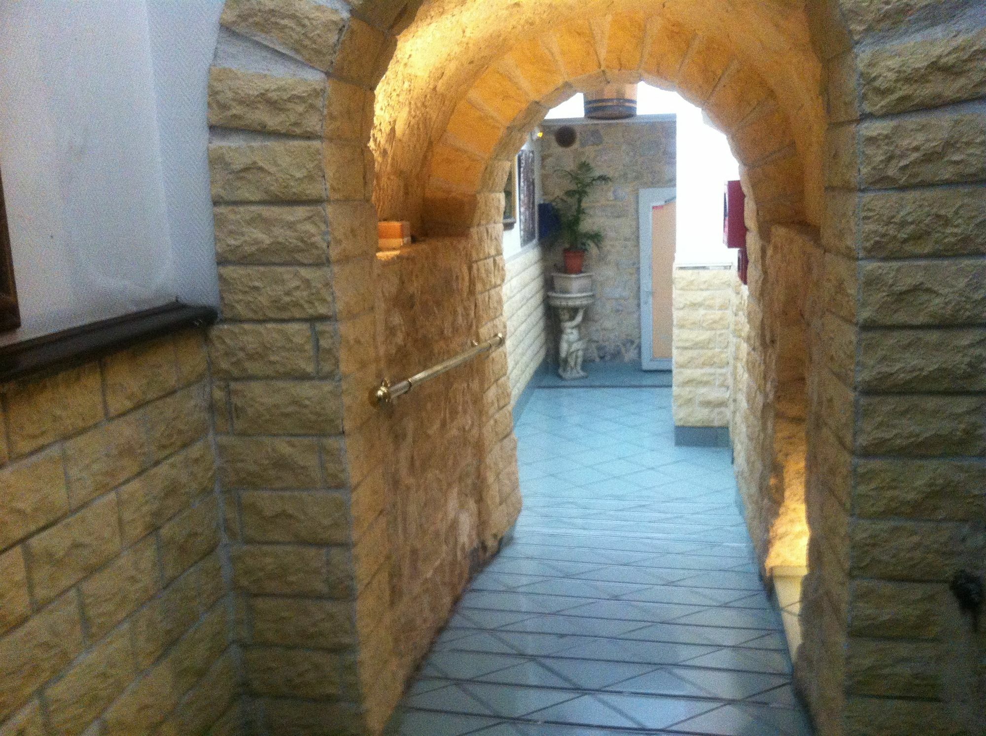Hipotel Paris Montmartre Gare Du Nord Екстериор снимка
