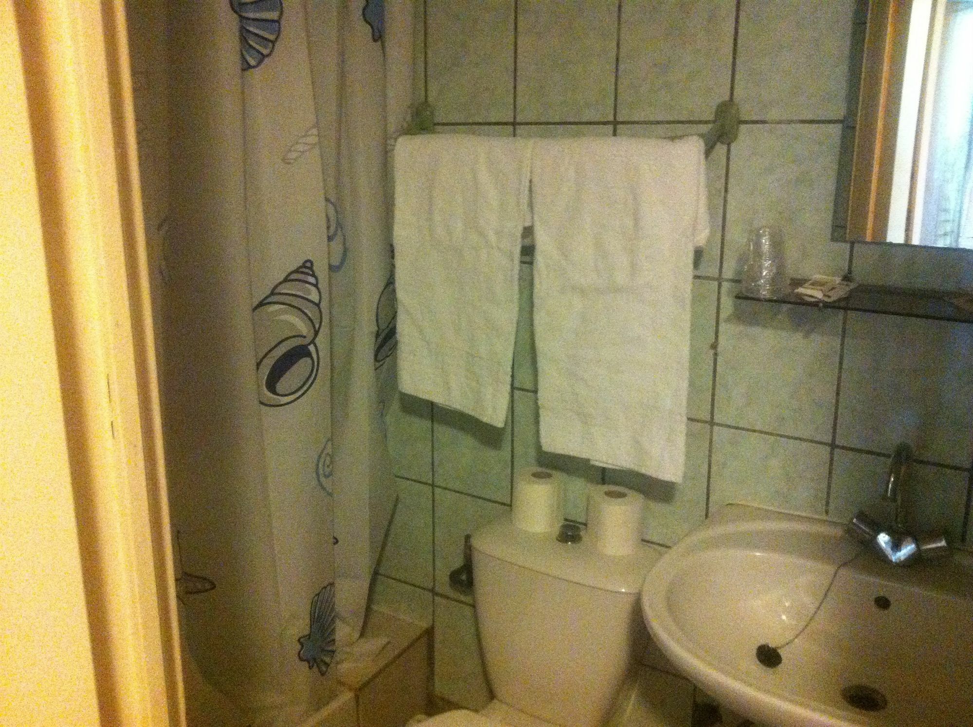 Hipotel Paris Montmartre Gare Du Nord Екстериор снимка