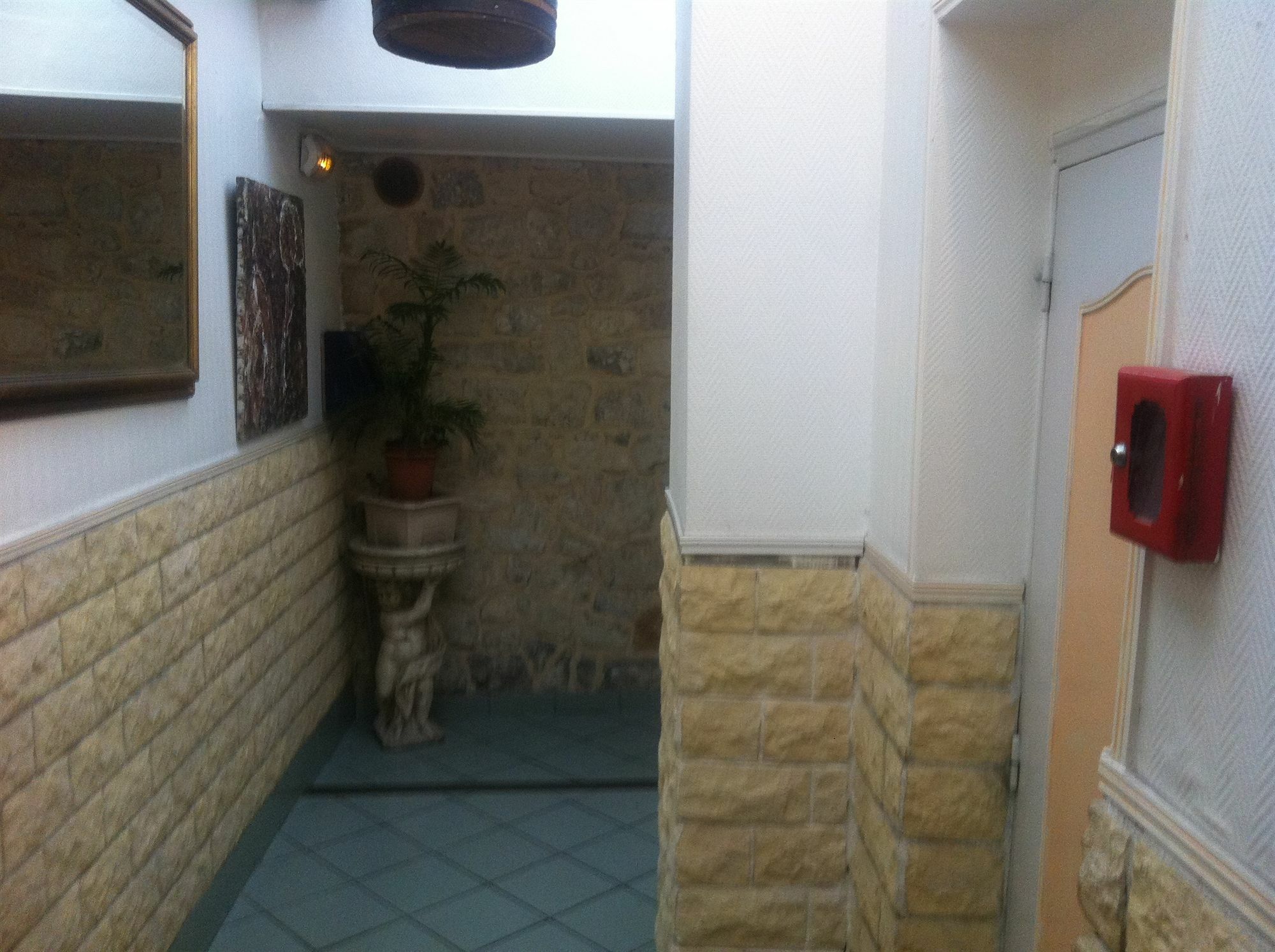 Hipotel Paris Montmartre Gare Du Nord Екстериор снимка
